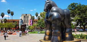 plaza de botero medellin